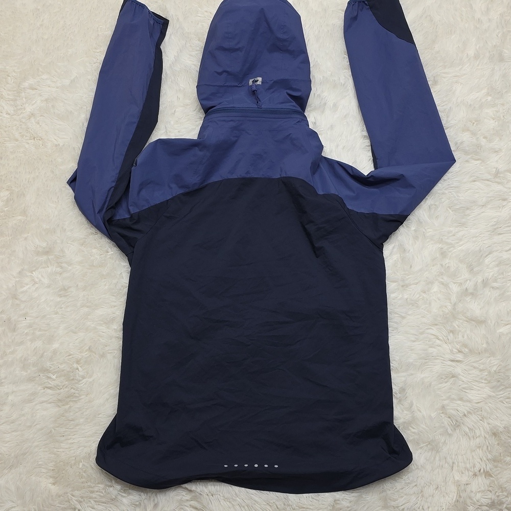 Nike Shield Womens Running Coat. Size S - Picture 7 of 7